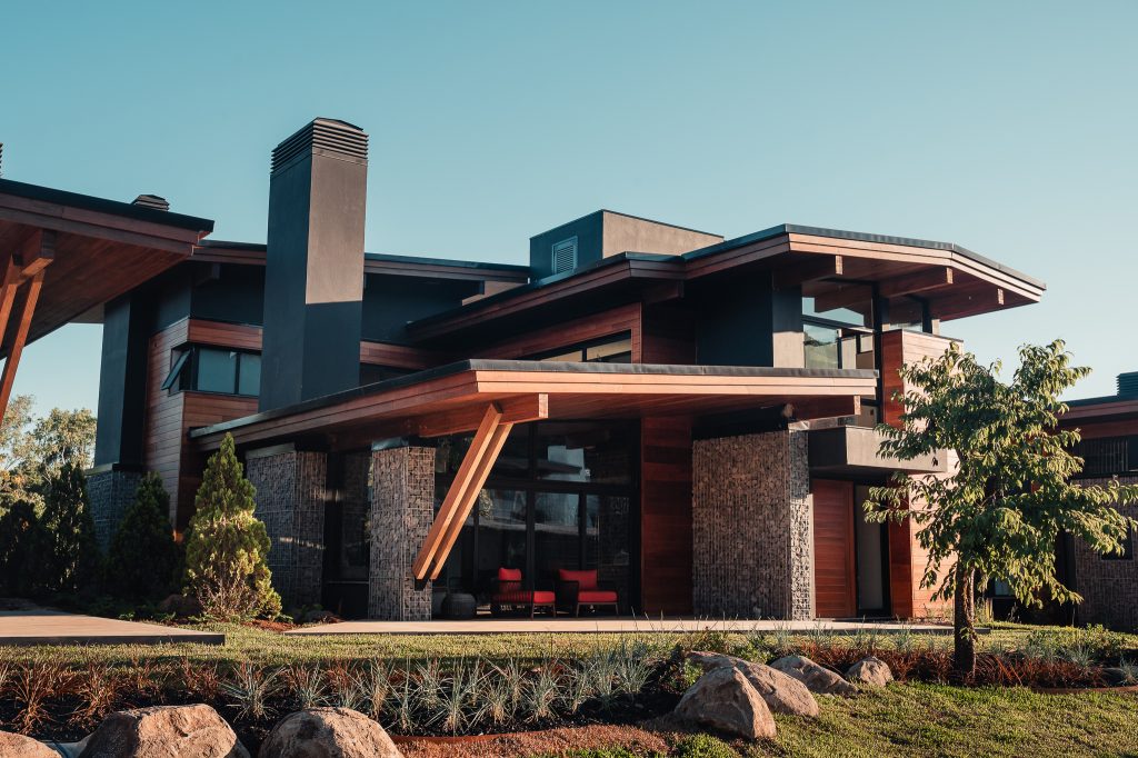 O mercado imobiliário de luxo no Brasil vive um dos momentos mais fortes da sua história recente, com crescimento em lançamentos, vendas e valor geral de vendas em 2024 e 2025.